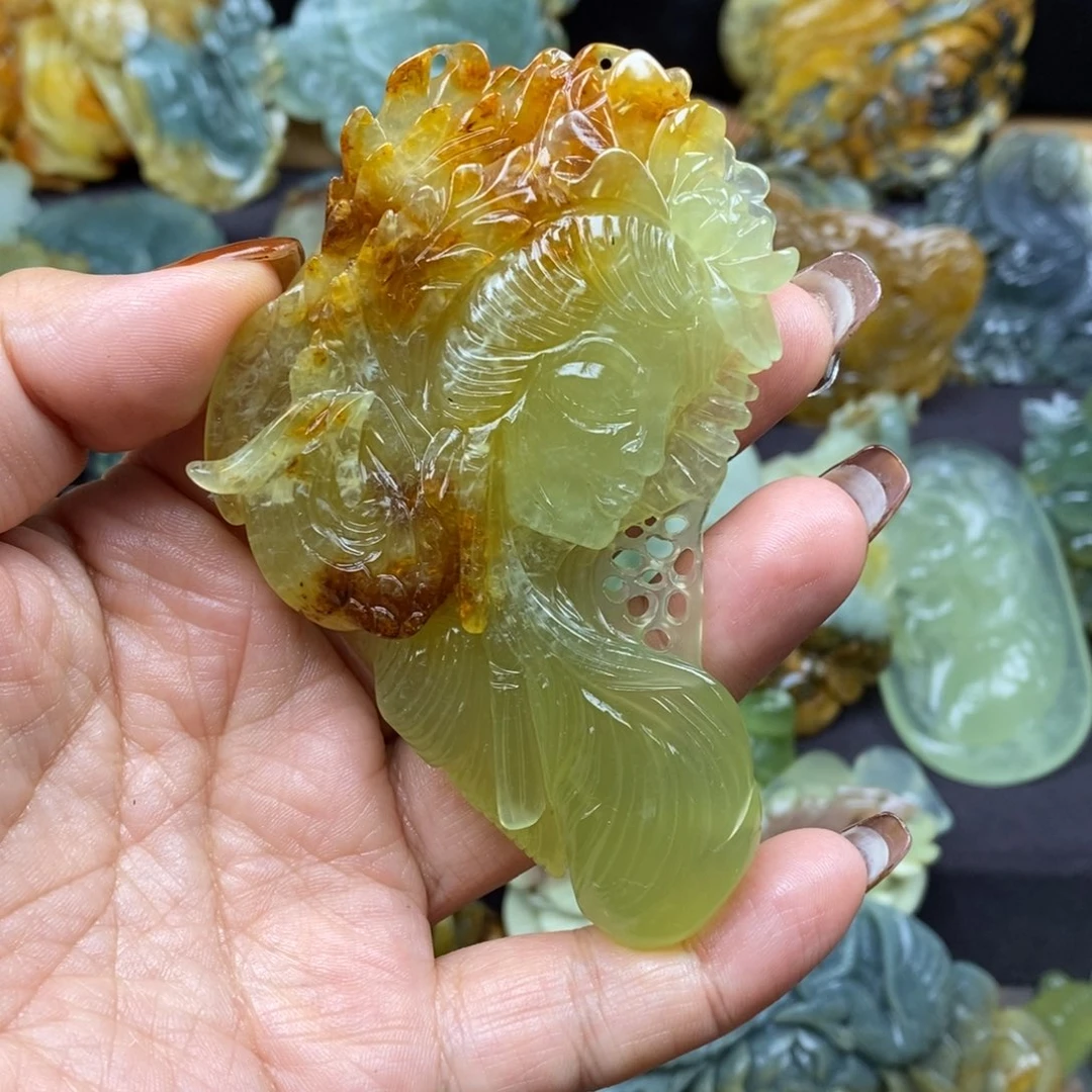 蛇纹石玉颈饰未镶嵌丁**丁