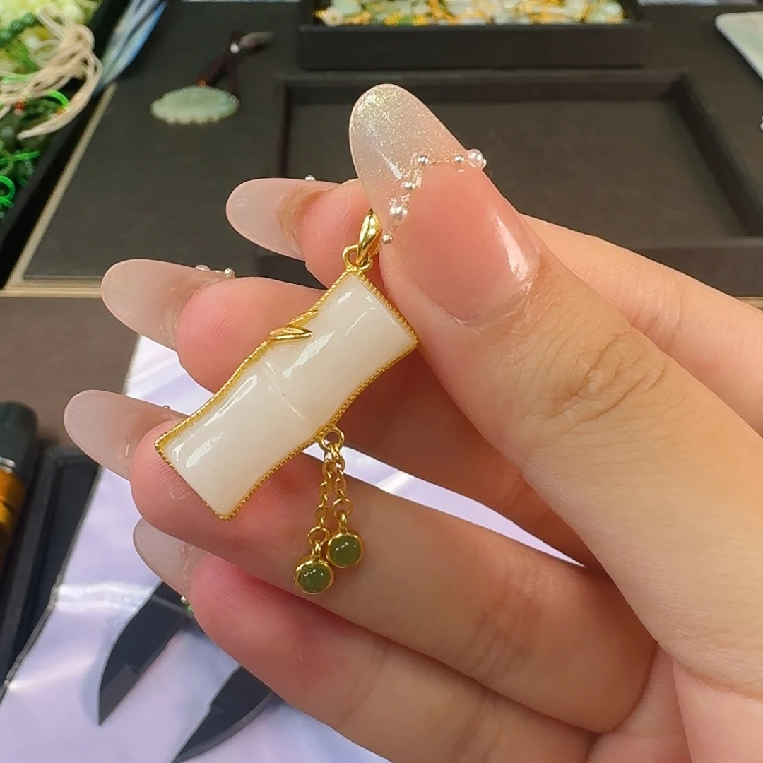 颈饰银S925镶嵌和田玉白玉节节高升