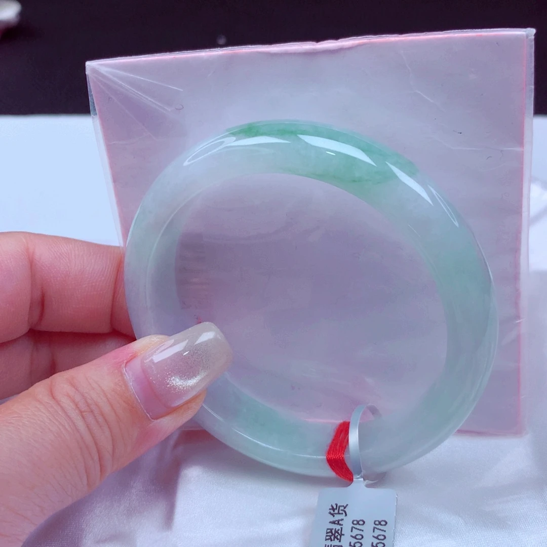 翡翠手镯未镶嵌手镯88