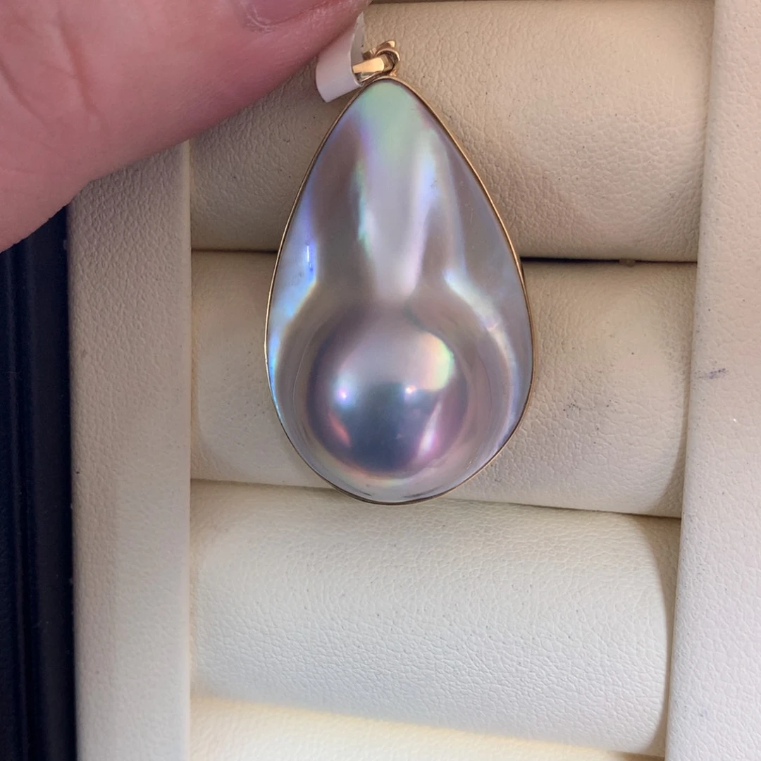 18K金镶嵌颈饰拼合珍珠（马贝珠）