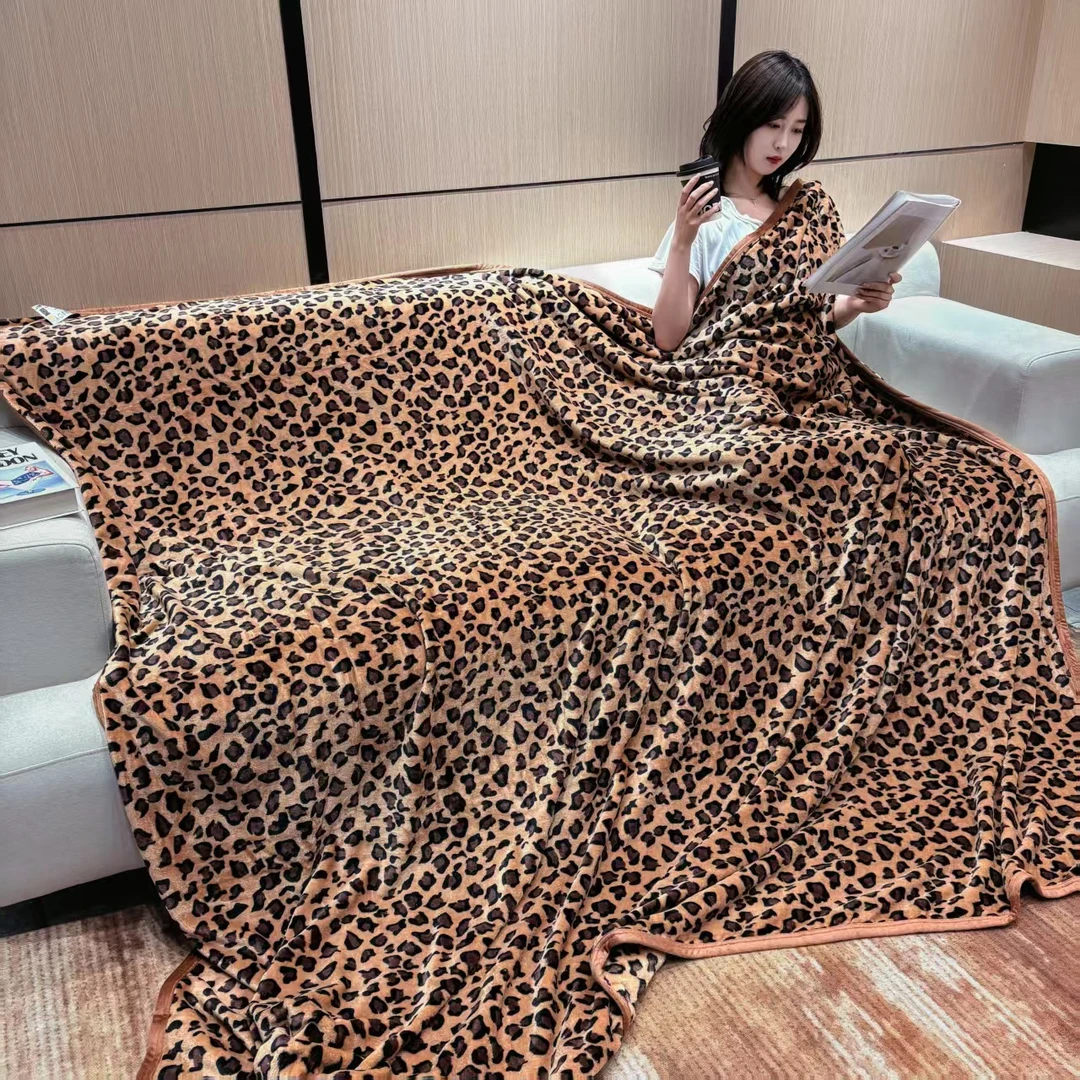高奢风豹纹包边双面绒毛毯休闲毯奶绒加厚午睡毯