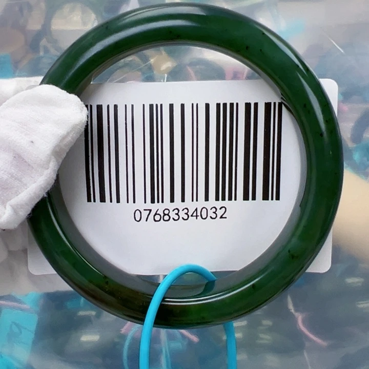 和田玉未镶嵌手镯包容6061