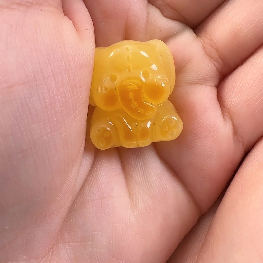 琥珀珠宝奇石未镶嵌念****?