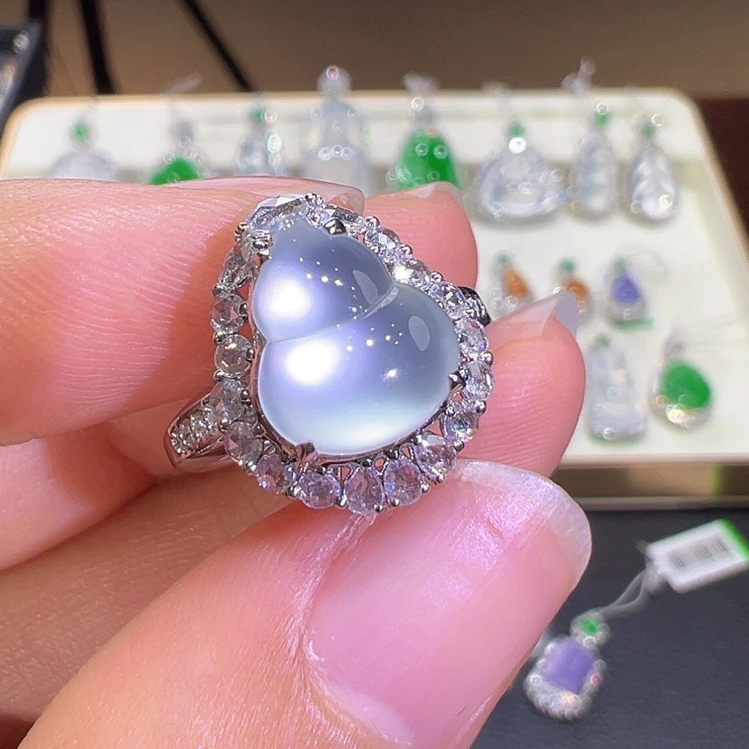 翡翠18K金镶嵌戒指