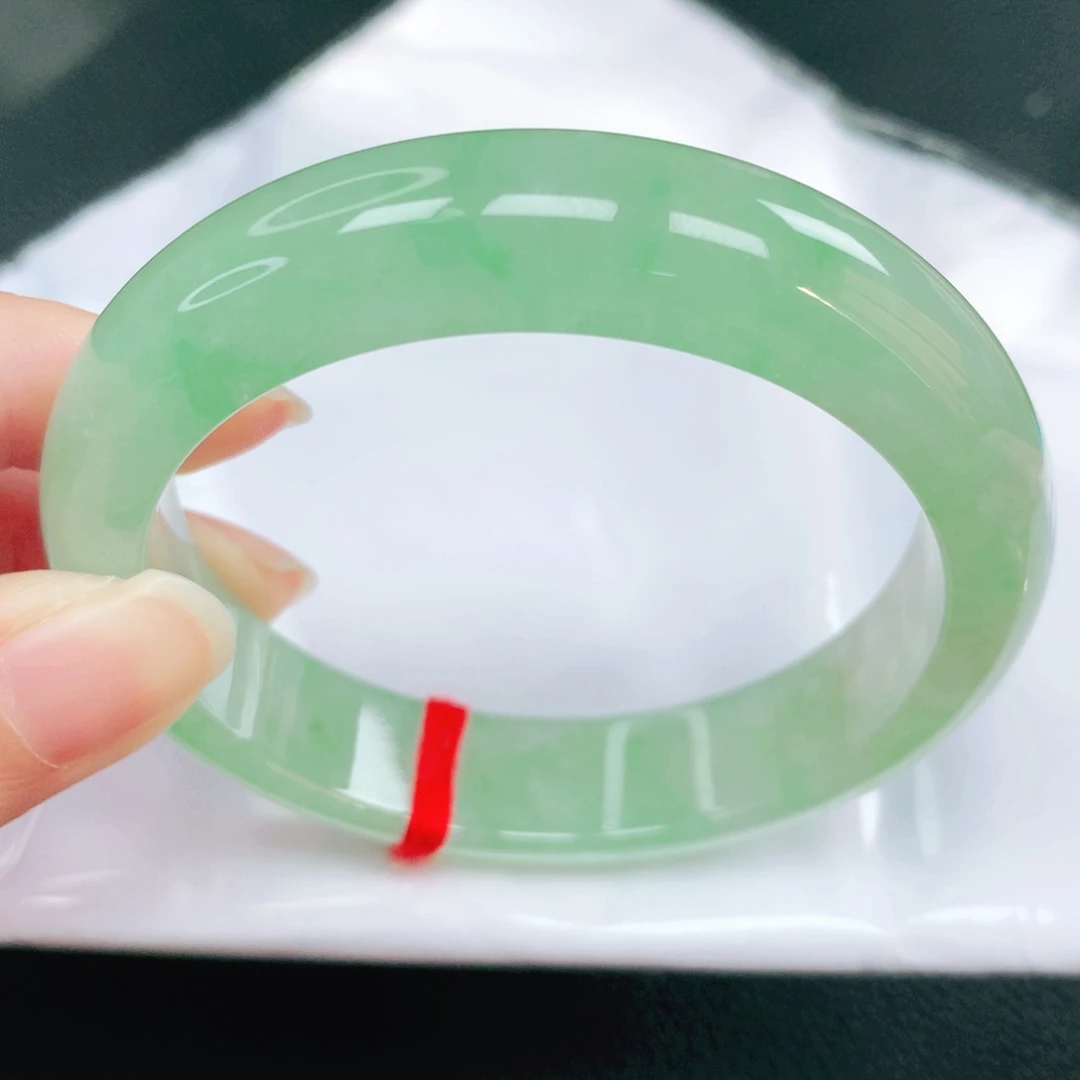 翡翠未镶嵌手镯56圈