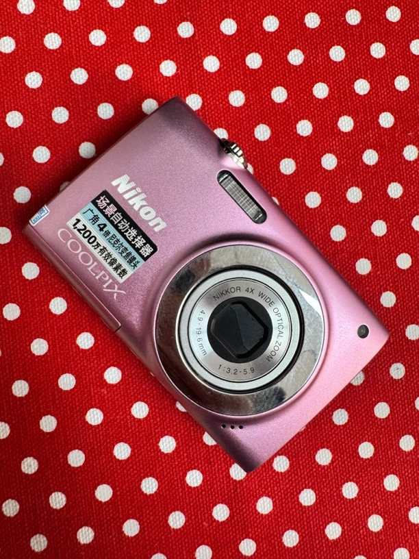 95新 Nikon/尼康 s2500 冷白皮氛围感巨出片1200w像素