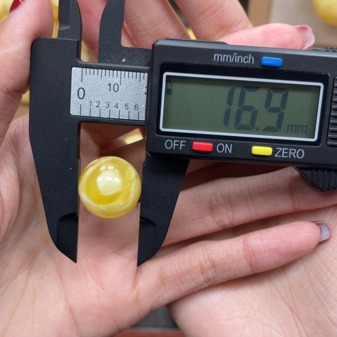 琥珀珠宝奇石未镶嵌大***?