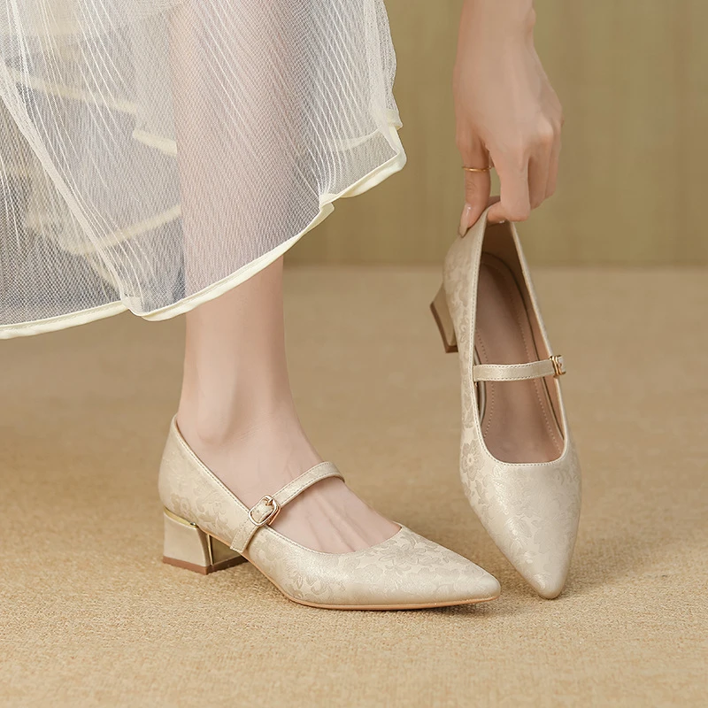 国风新中式一字带玛丽珍单鞋尖头百搭气质浅口跟鞋高跟鞋女士大码