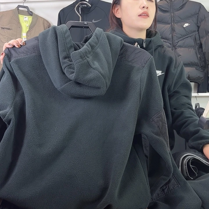 4883黑色外套M码110-130斤不退换