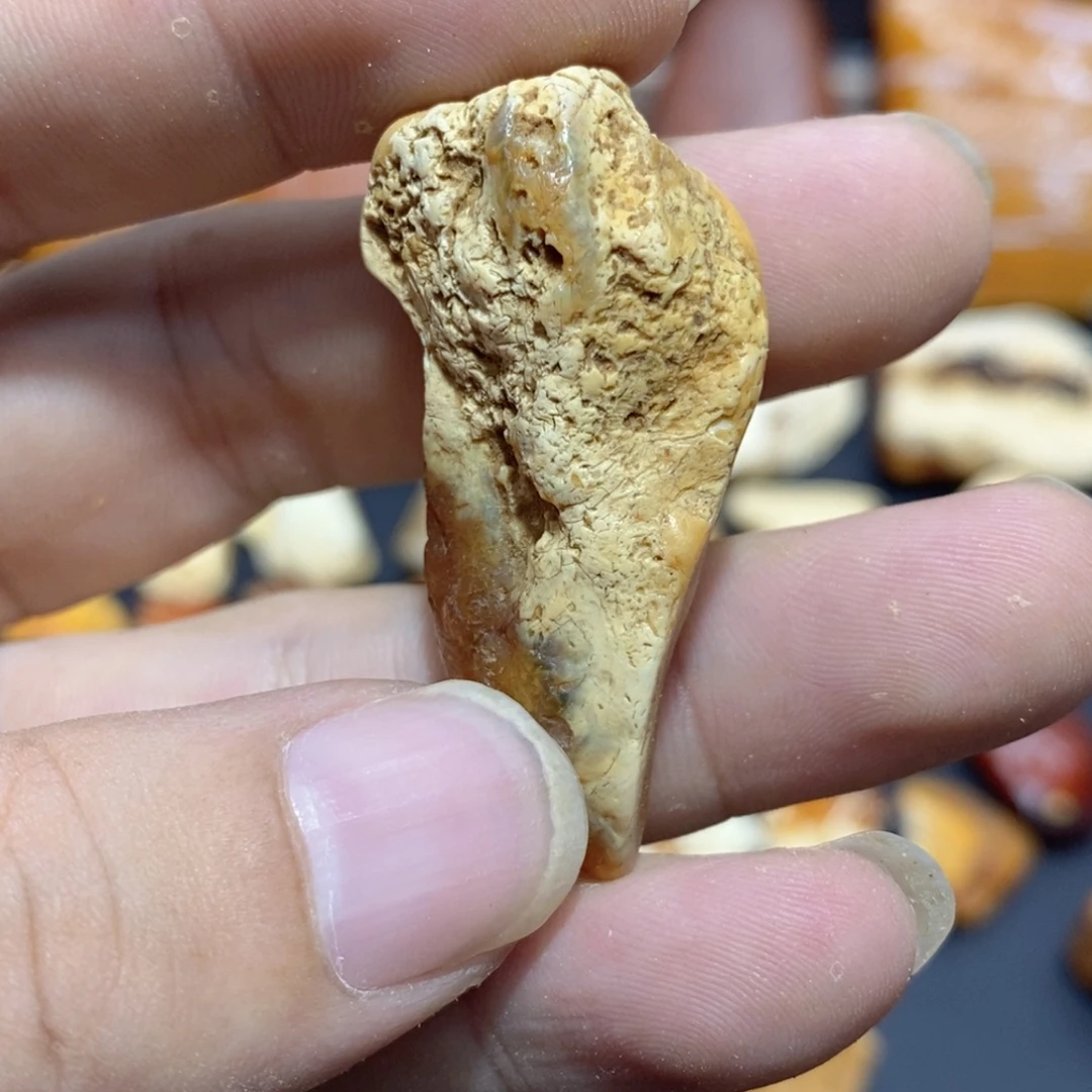 ****逢定制琥珀蜜蜡原石定制