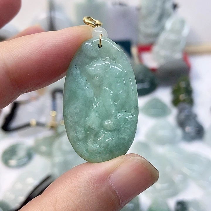 翡翠未镶嵌颈饰生肖虎