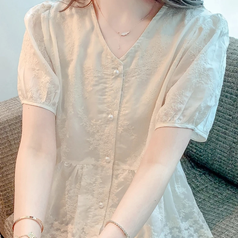 （运费补贴）法式蕾丝衬衫女短袖夏季2025年新款时尚洋气小衫收腰