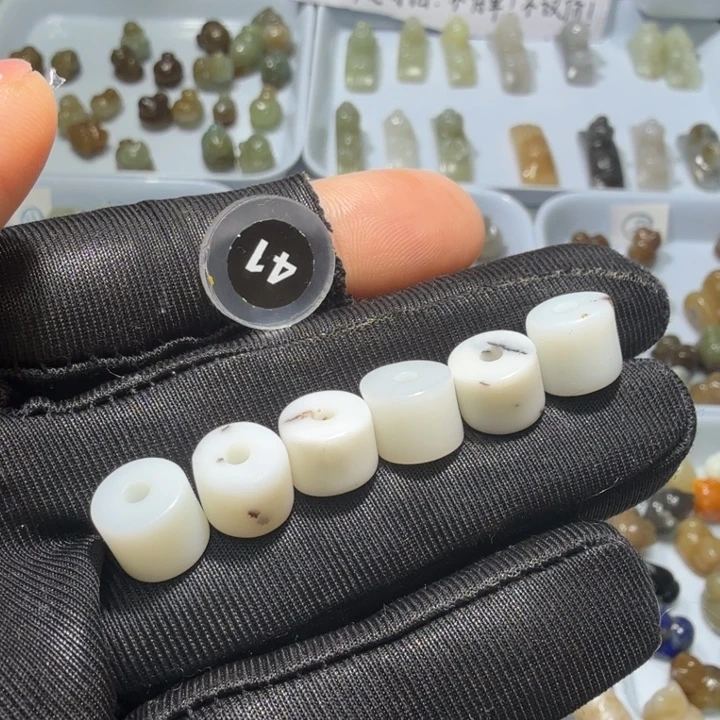 和田玉未镶嵌珠宝奇石