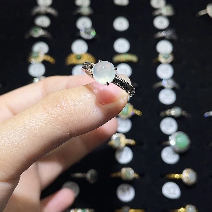 翡翠未镶嵌戒指戒指