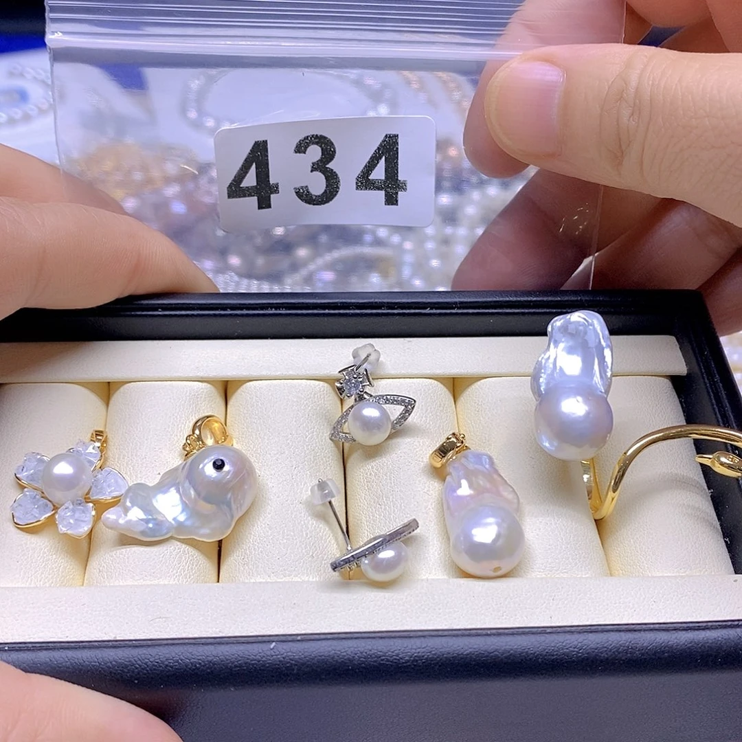 颈饰未镶嵌淡水珍珠