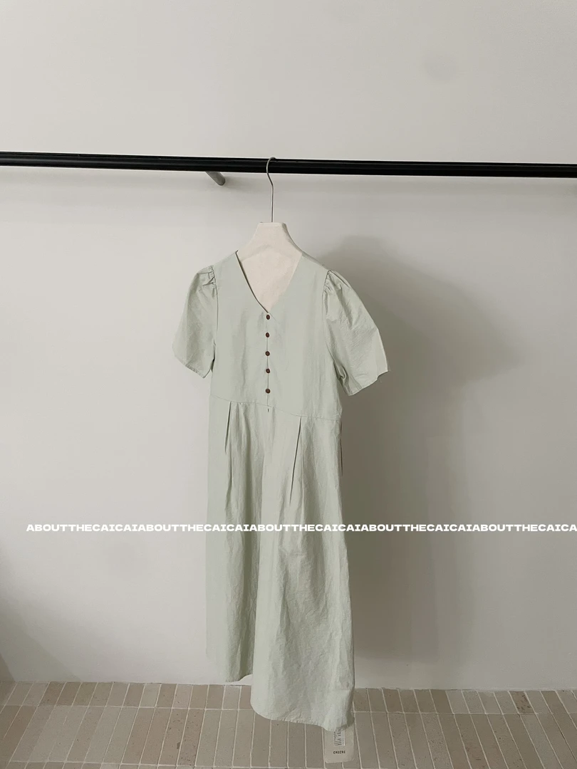 CAICAI/夏季v领单扣休闲气质薄款连衣裙女套头Q560