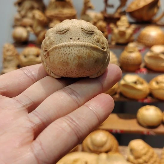 竹竹根雕三足金蟾悟道