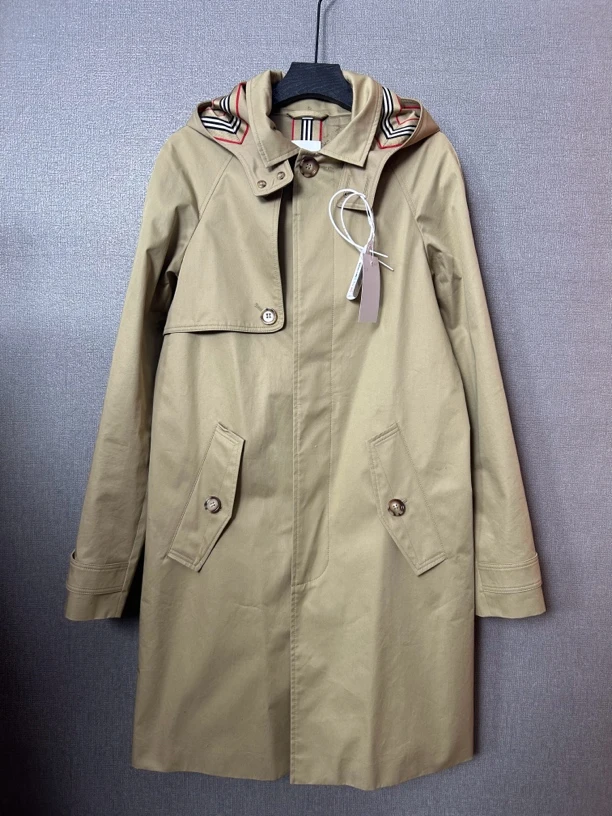 95新 BURBERRY/博柏利 Burberry卡其色连帽风衣95新