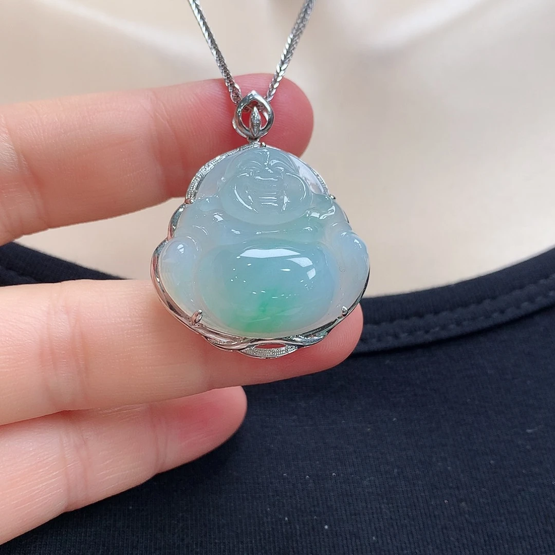 翡翠18K金镶嵌颈饰佛公