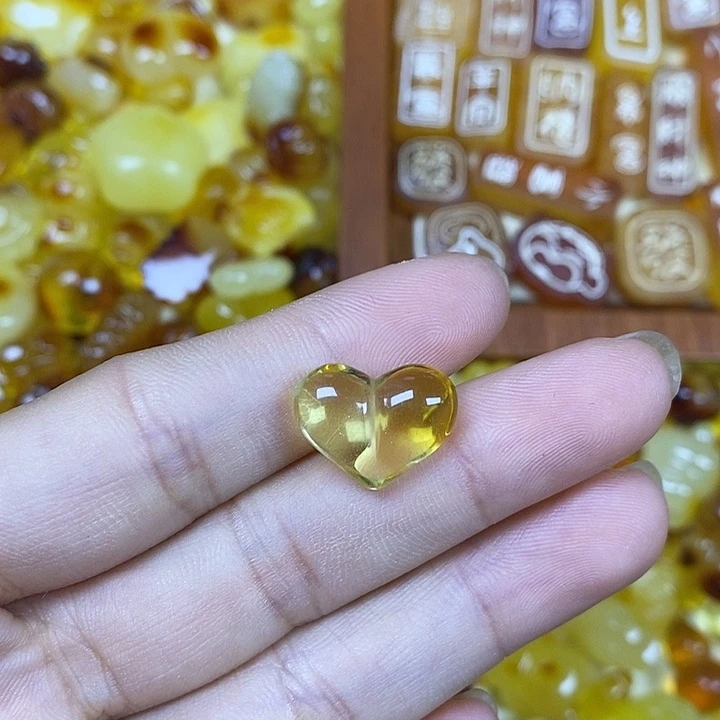 吊坠橄榄核小屁桃28
