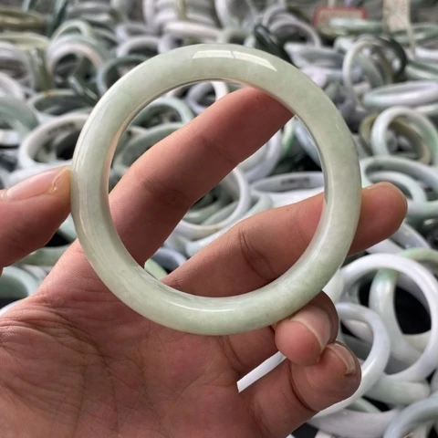 未镶嵌手镯翡翠翡翠手镯