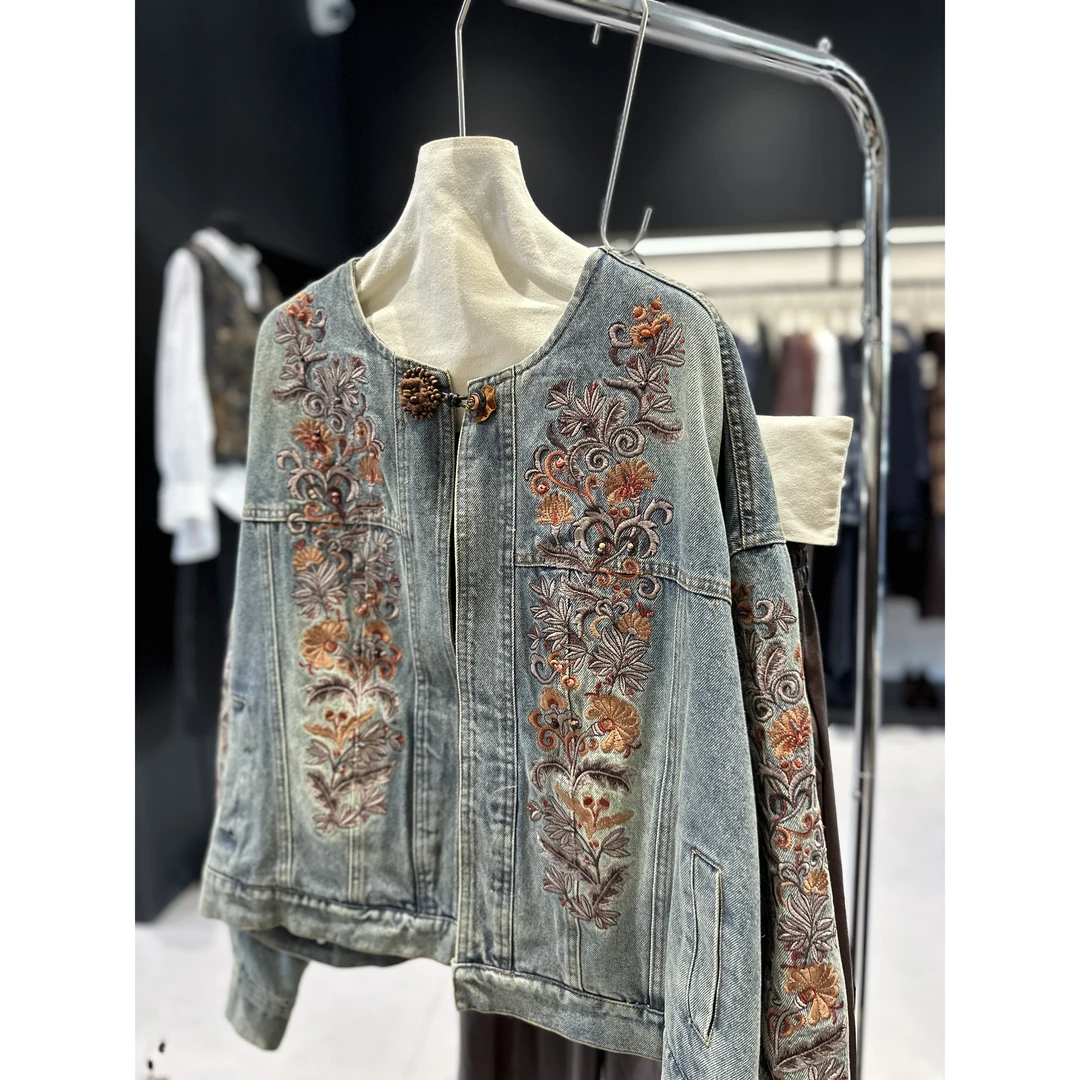 168欧韩集合店| 重工刺绣牛仔外套,复古精致感~33981