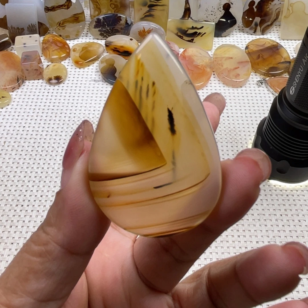 玛瑙/玉髓未镶嵌颈饰