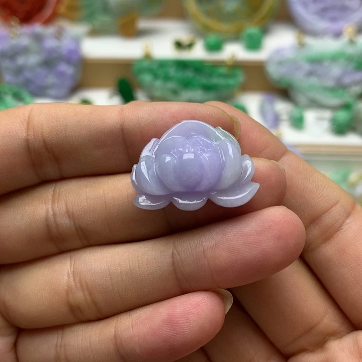 颈饰未镶嵌翡翠云**翡翠