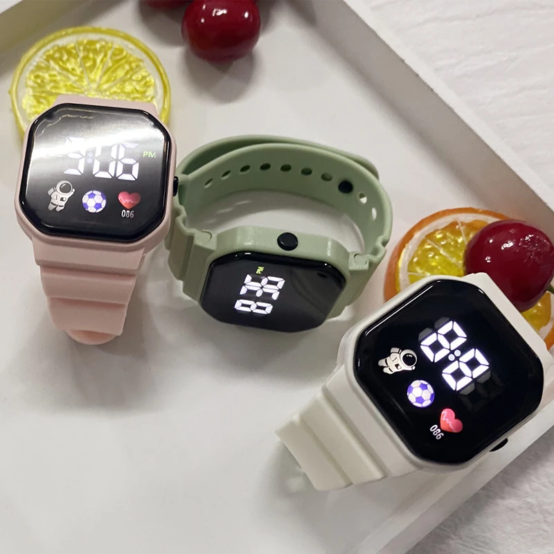 儿童太空人手表男女初高中小学生学院风高颜值简约时尚电子表