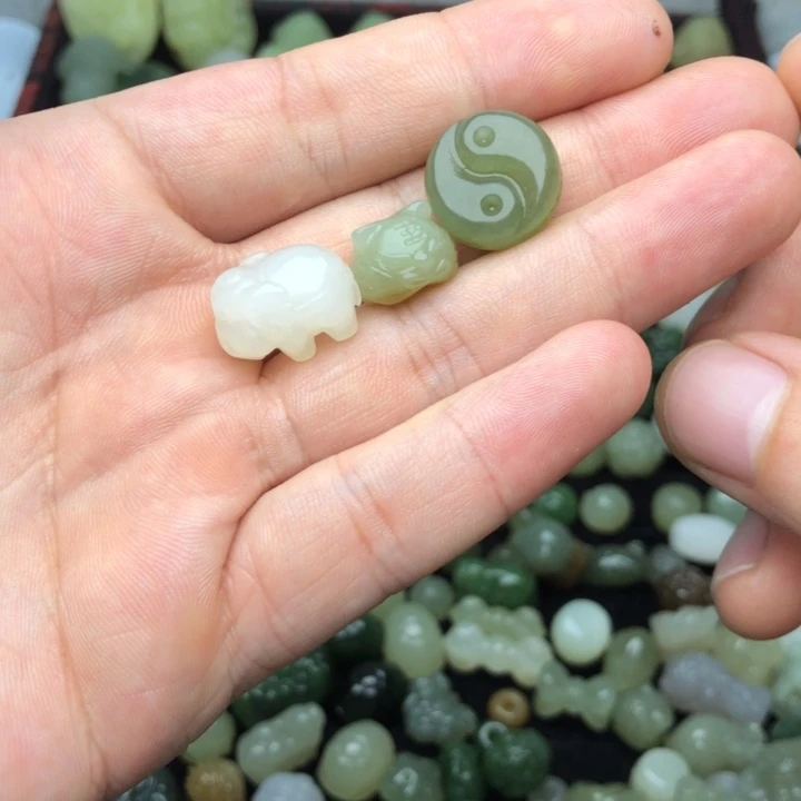【闪购商品】和田玉未镶嵌颈饰小***头