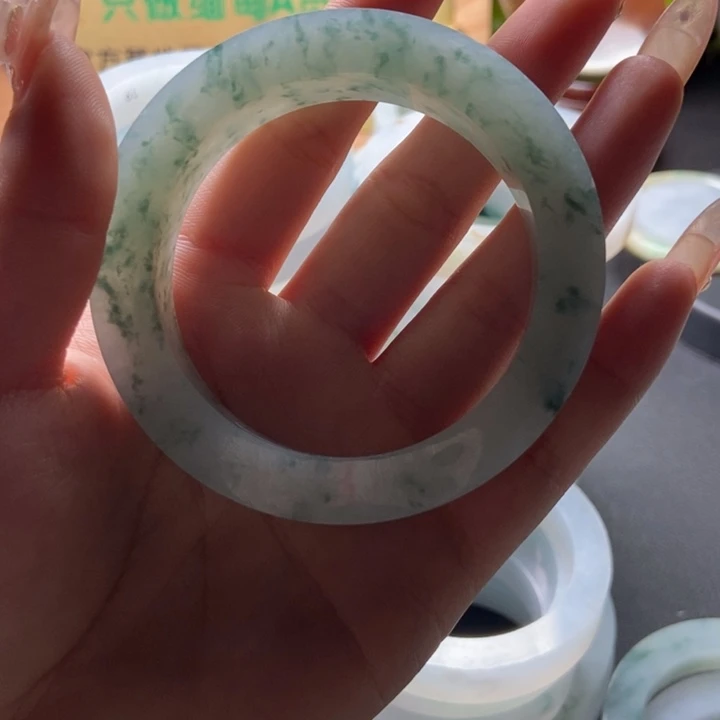 花***子定制翡翠未镶嵌翡翠手镯