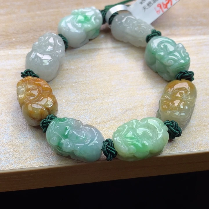 翡翠未镶嵌颈饰吊坠