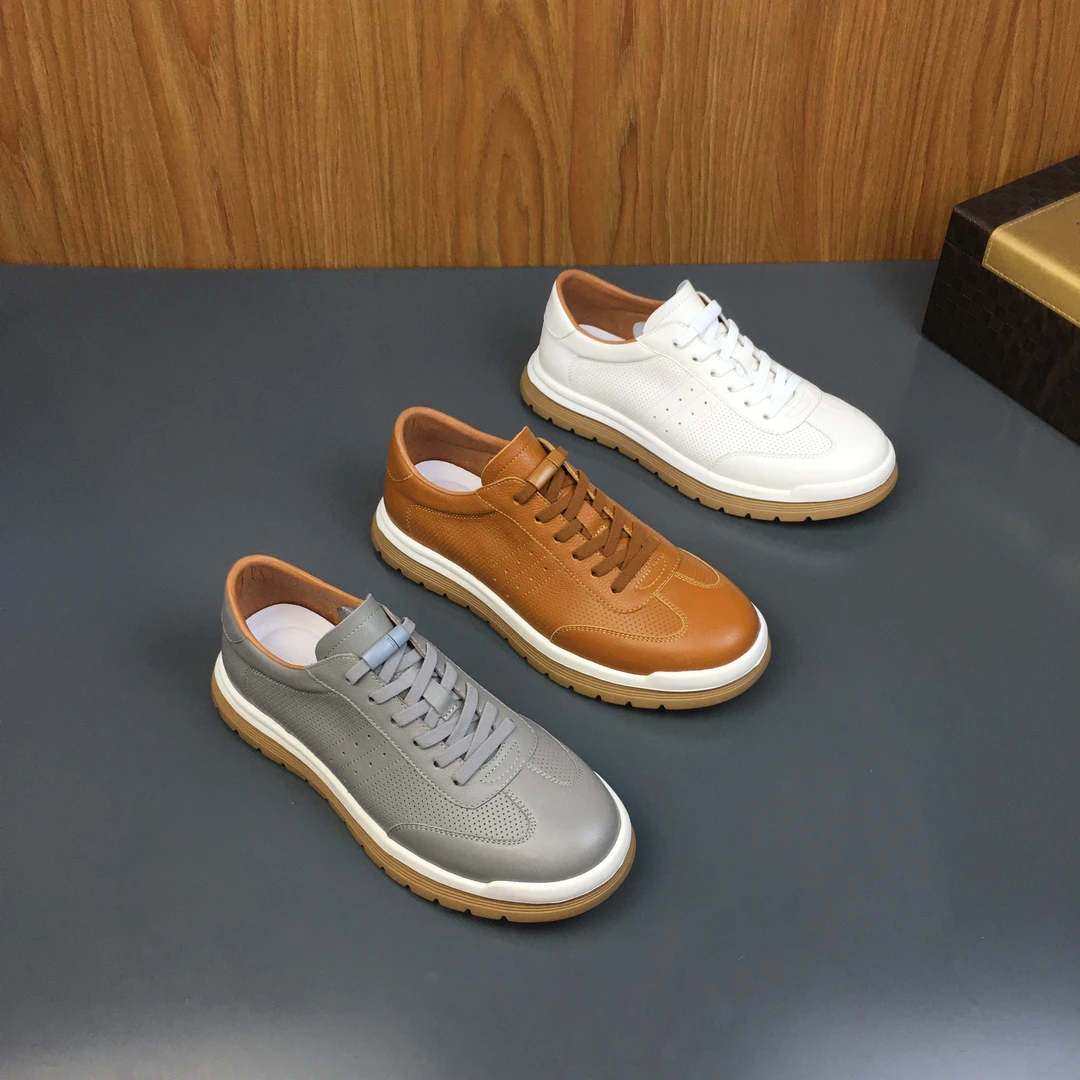 2025夏季真皮透气小白鞋男头层牛皮冲孔轻便软底软面时尚休闲板鞋