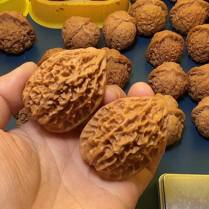 文玩核桃把件招财鼠