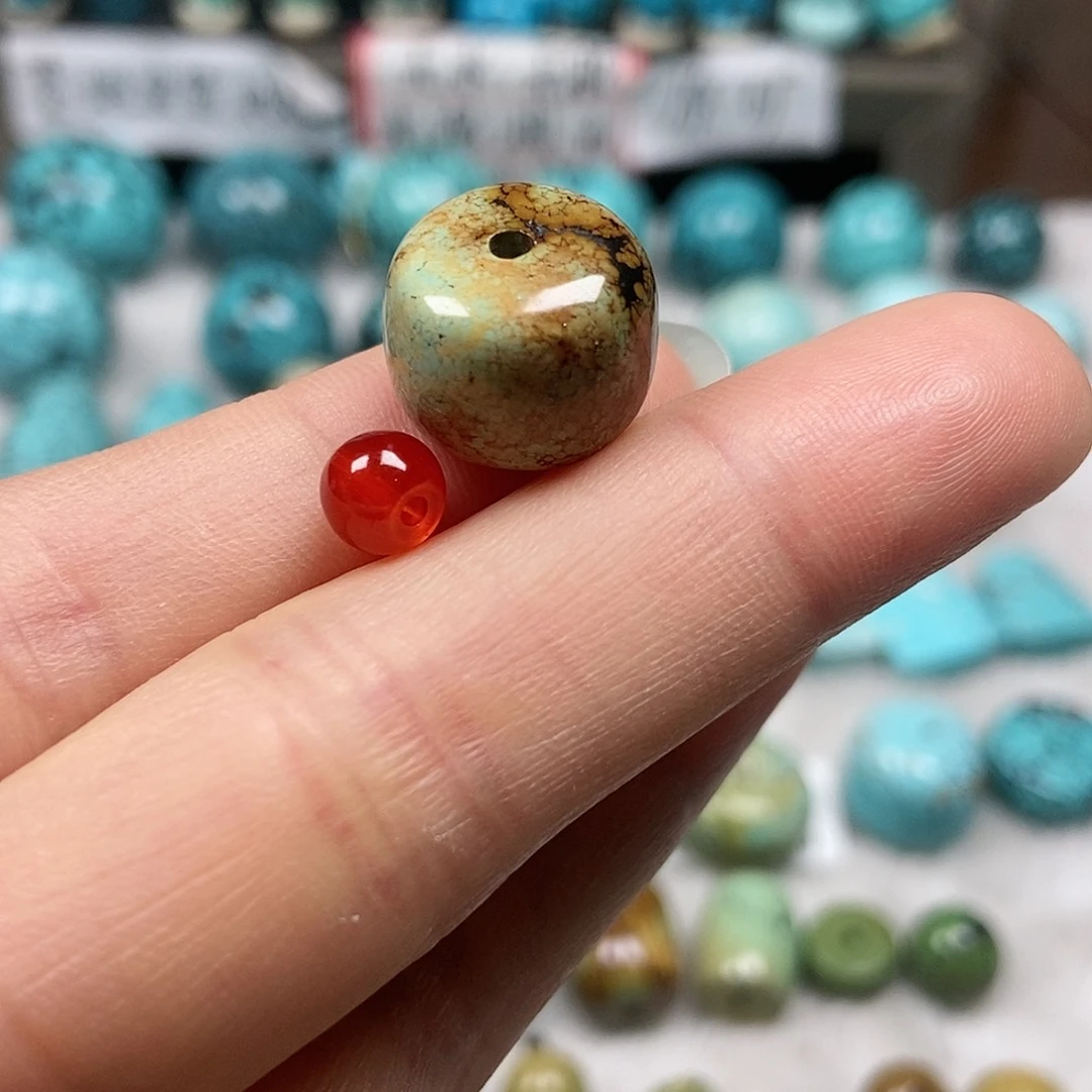 南红玛瑙未镶嵌珠宝半成品红****鱼