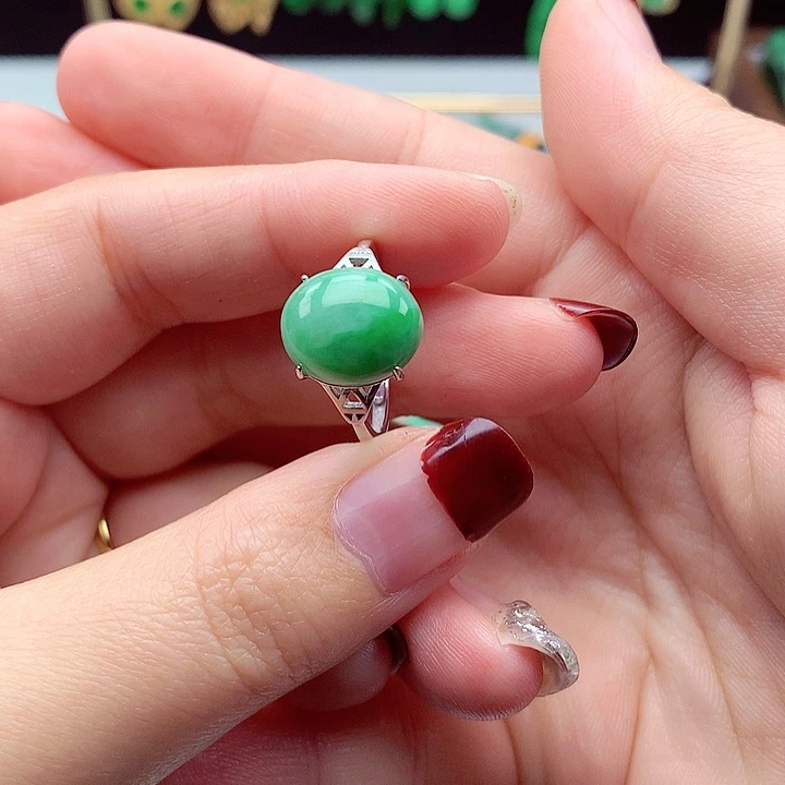 翡翠颈饰银S925镶嵌翡翠