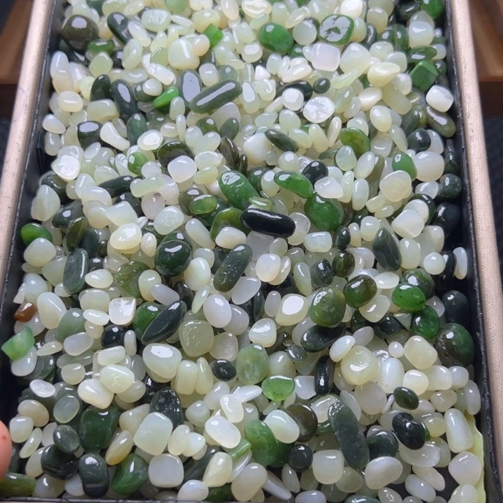 和田玉未镶嵌珠宝半成品