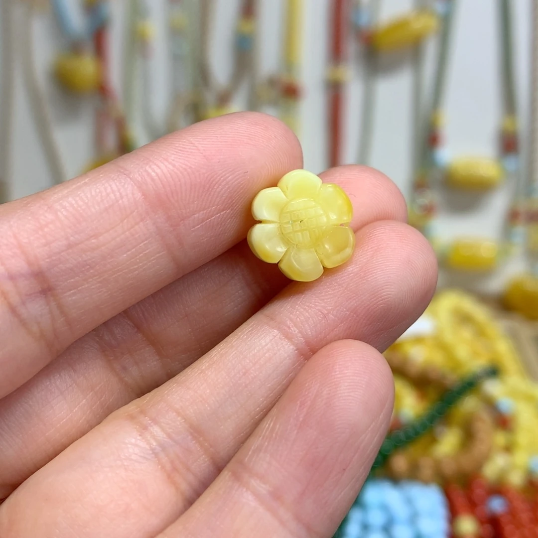 蜜蜡未镶嵌裸石配饰