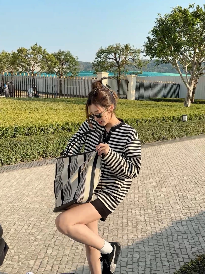 祝喜喜【巴黎人】25年春款黑白条纹ins百搭慵懒风宽松韩版长袖T恤