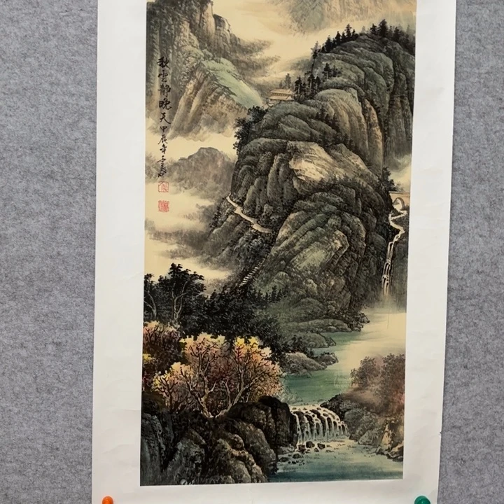 国画花鸟等图案为一体而得