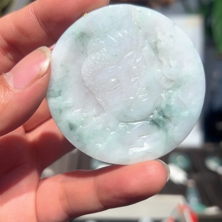 翡翠未镶嵌颈饰缅甸翡翠吊坠