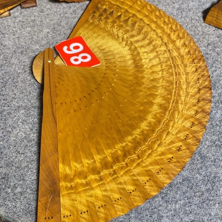 金丝楠收****）金丝楠木扇子