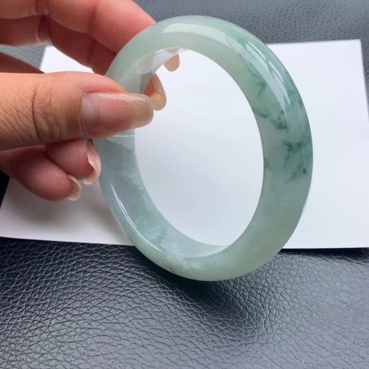 翡翠手镯未镶嵌天然翡翠手镯