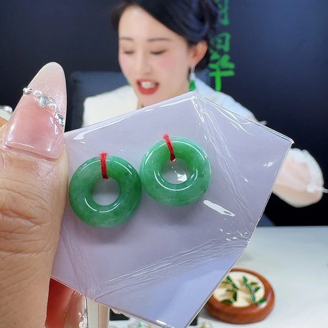 翡翠未镶嵌耳饰未镶嵌