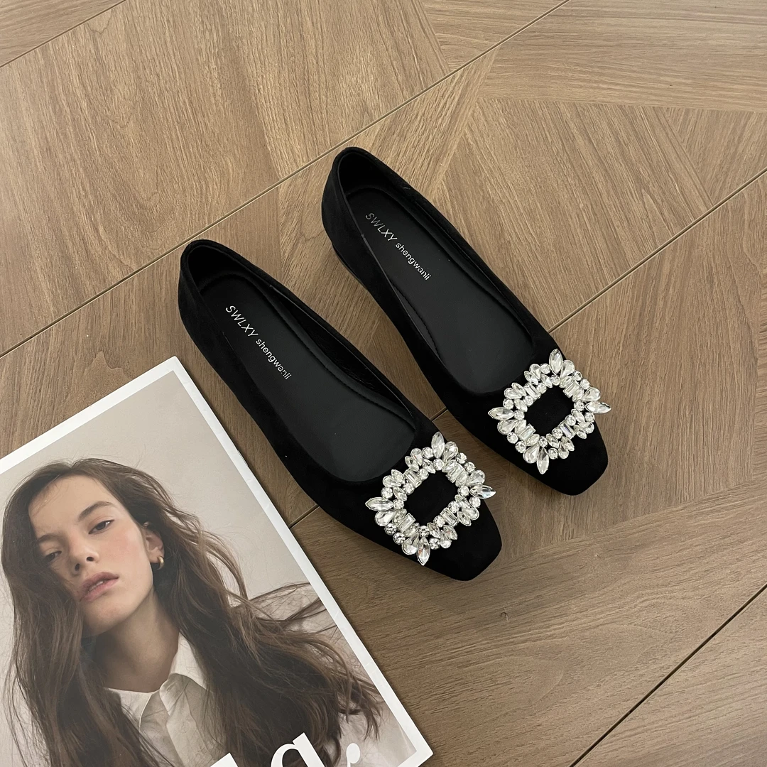 法式中跟温柔方扣水钻单鞋女2025新款粗跟黑色单鞋瓢鞋
