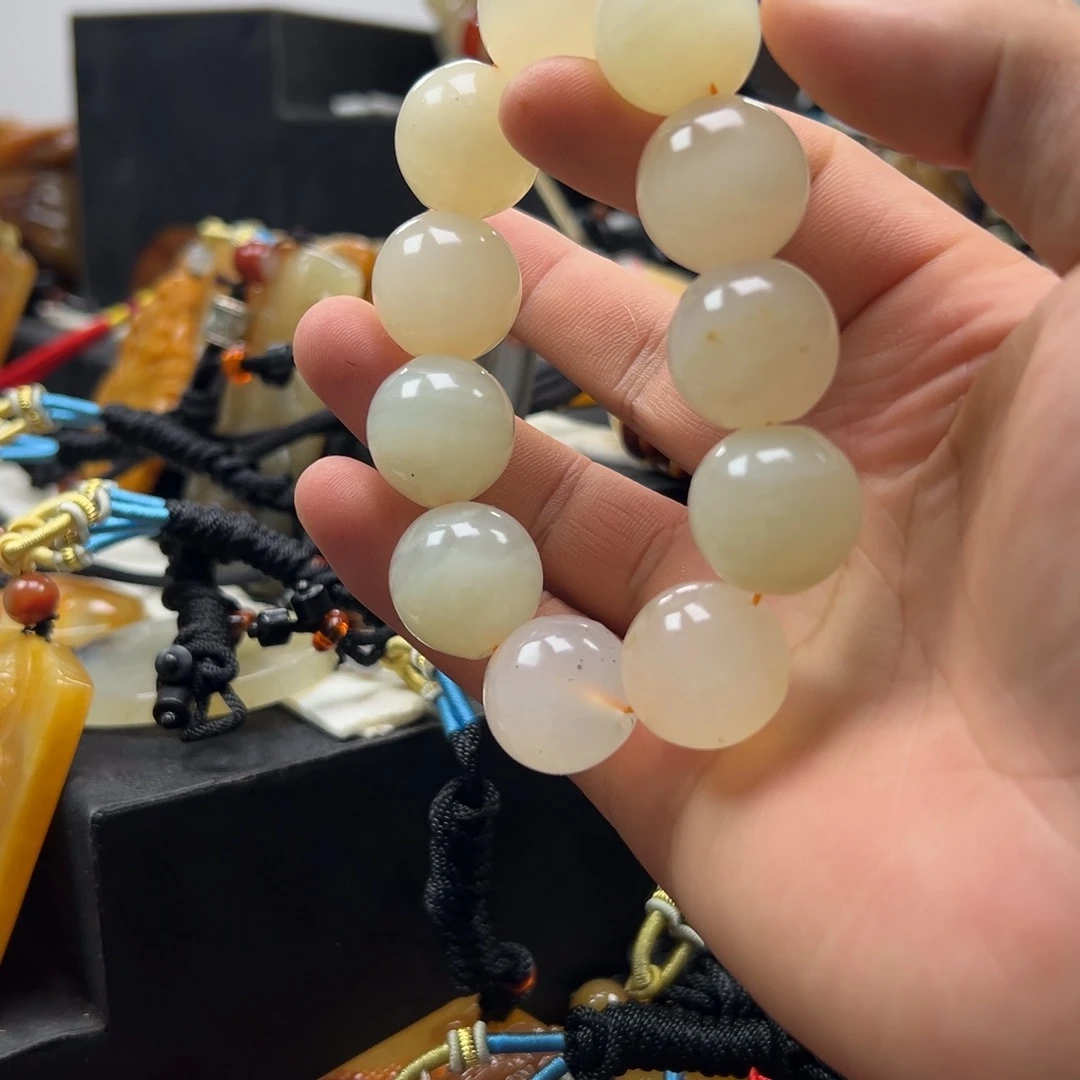 石英质玉（黄龙玉）未镶嵌黄龙玉