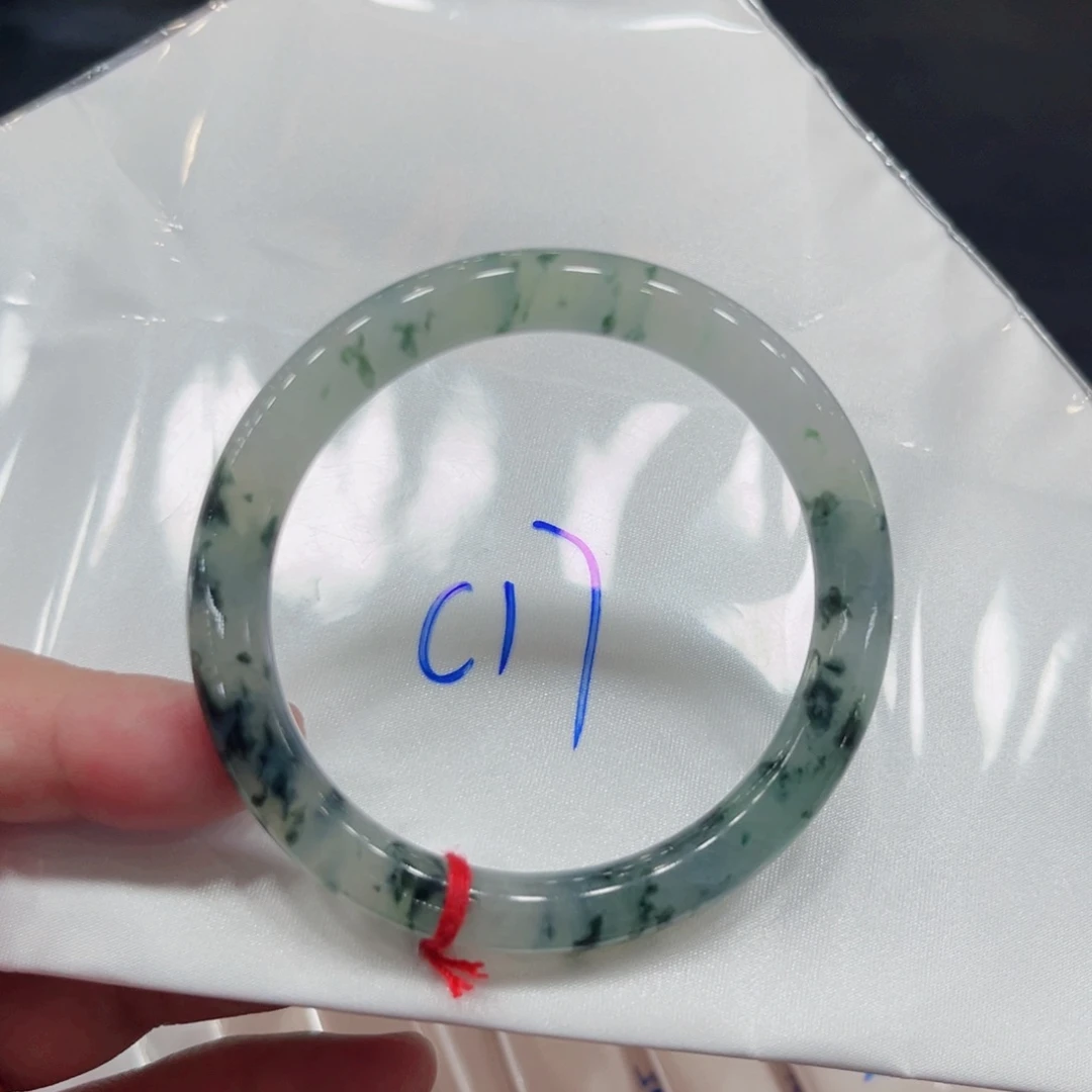 翡翠手镯未镶嵌53圆