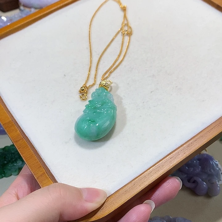 翡翠未镶嵌颈饰翡翠吊坠