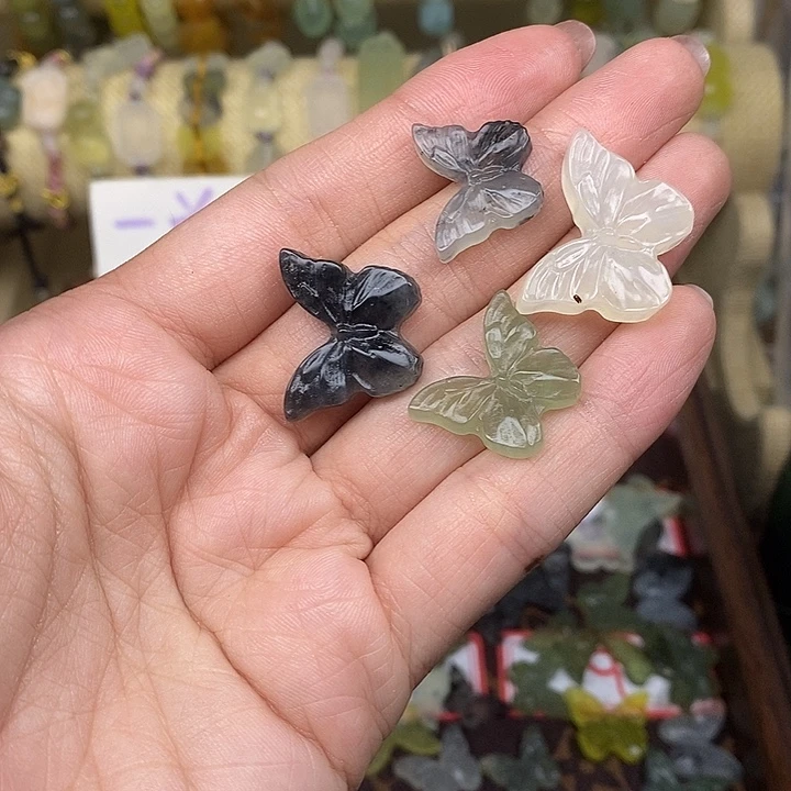未镶嵌蛇纹石玉项链吊坠