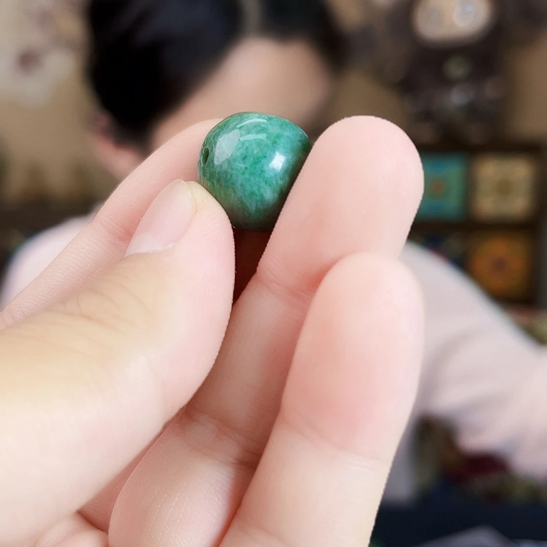 翡翠未镶嵌颈饰吊坠